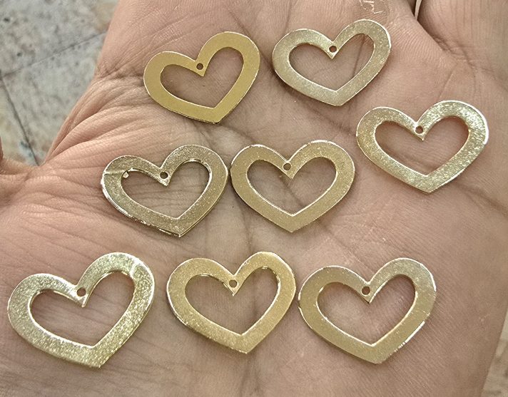 Dijes Bañados en oro 18k