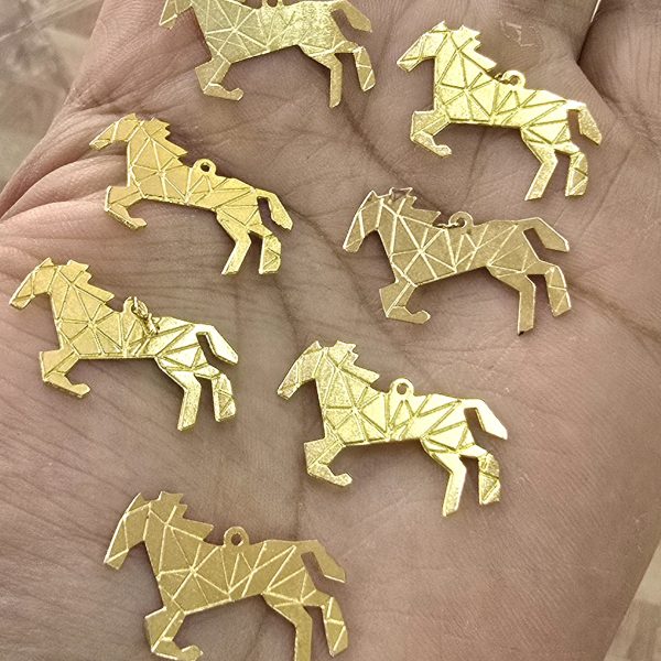 Dijes Bañados en oro 18k