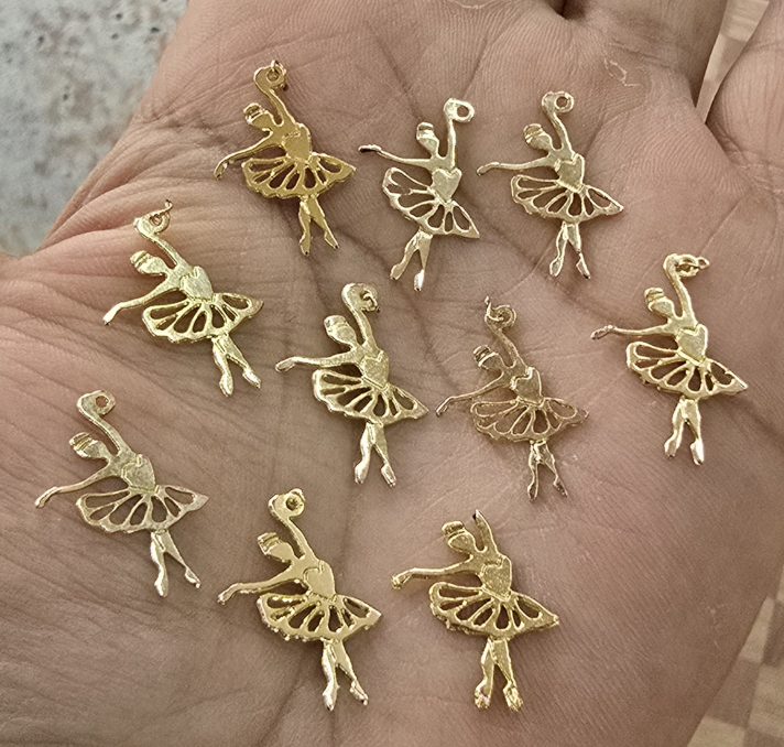 Dijes Bañados en oro 18k