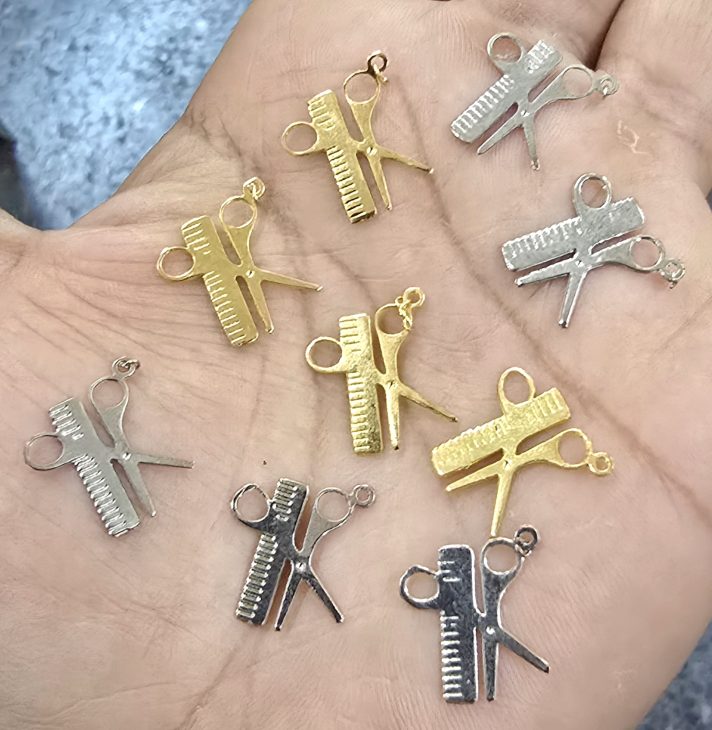 Dijes bañados en oro 18k